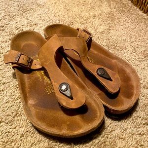 Womens Gizeh Birkenstock Tan size 38 - 8/8.5.